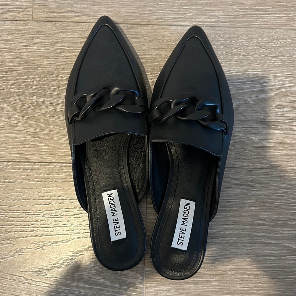 Steve Madden women’s leather black loafers (never worn)